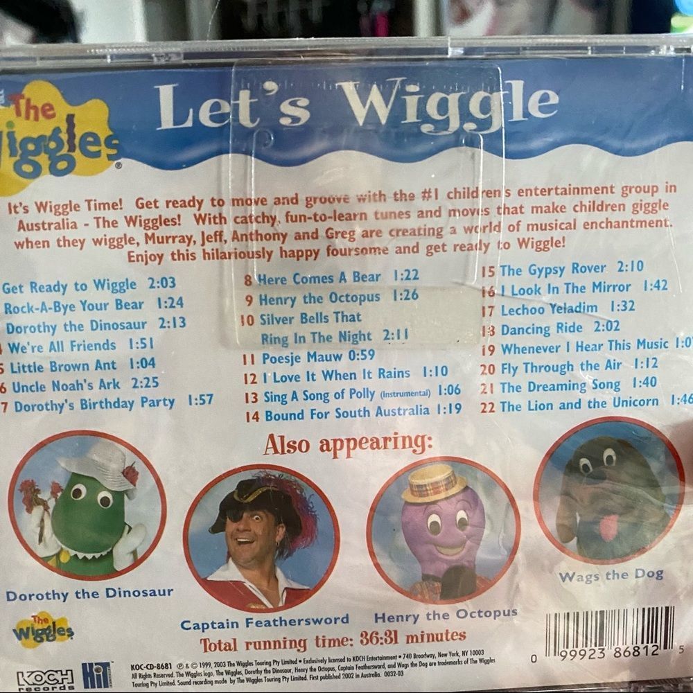 **SOLD**NWT THE WIGGLES “LETS WIGGLE” Cd
•Tag Size: OS
•NEW WITH TAGS
LOC#1560 - Picture 2 of 3